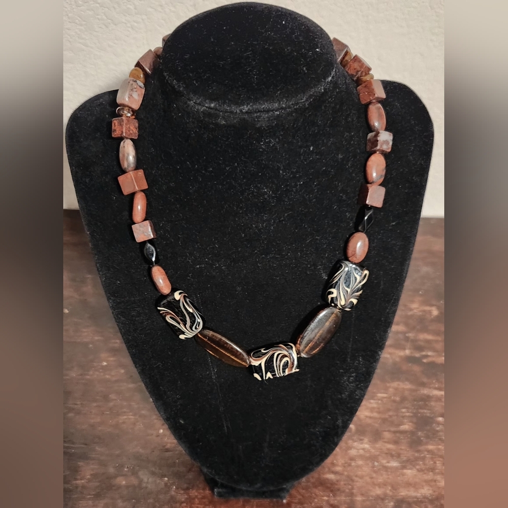 Elegant Brown and Black Beaded Necklace